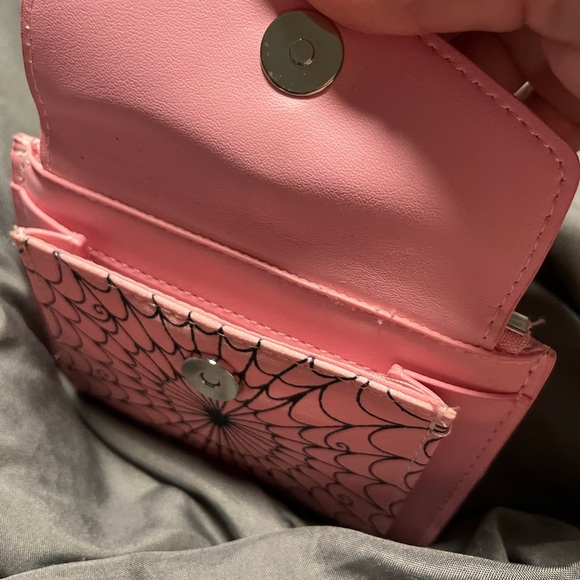 Monster High Pink and Black Spiderweb Shoulder Bag - Picture 3 of 9